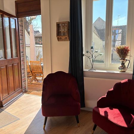 Villa Fontaine Avec Piscine Interieur Chauffee-Maison De Campagne Familiale -Ideal Vacances Ou Sejour Professionnel -3 Chambres-Bureau Separe -Lit Bebe - Parking Facile & Gratuit Екстер'єр фото